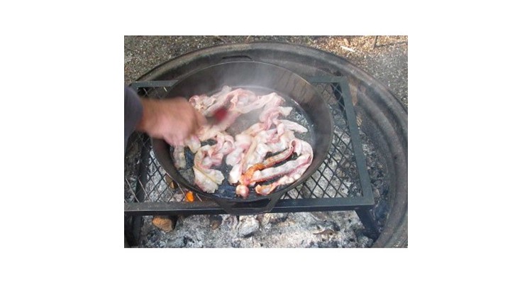 Tigaie adanca rotunda din fonta cu manere Lodge 43 cm L-17SK3